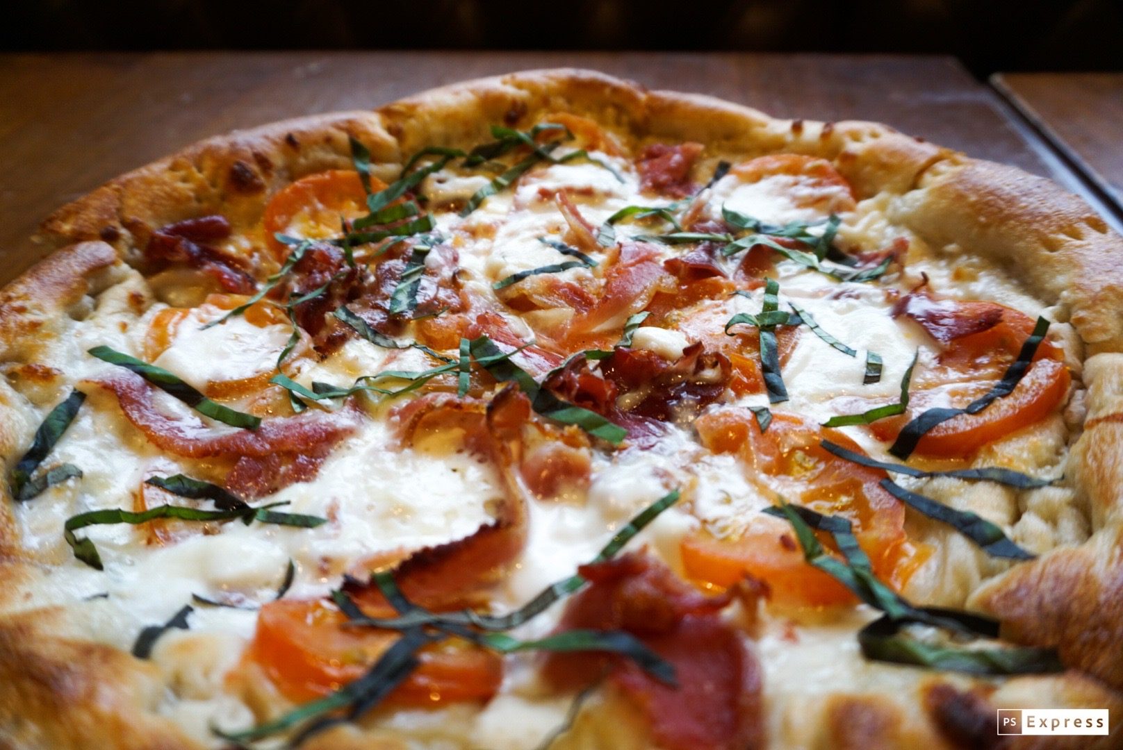 Where to Get Late Night Food in Boston | Harvard Gardens | Restaurant & Bar in Boston, MA