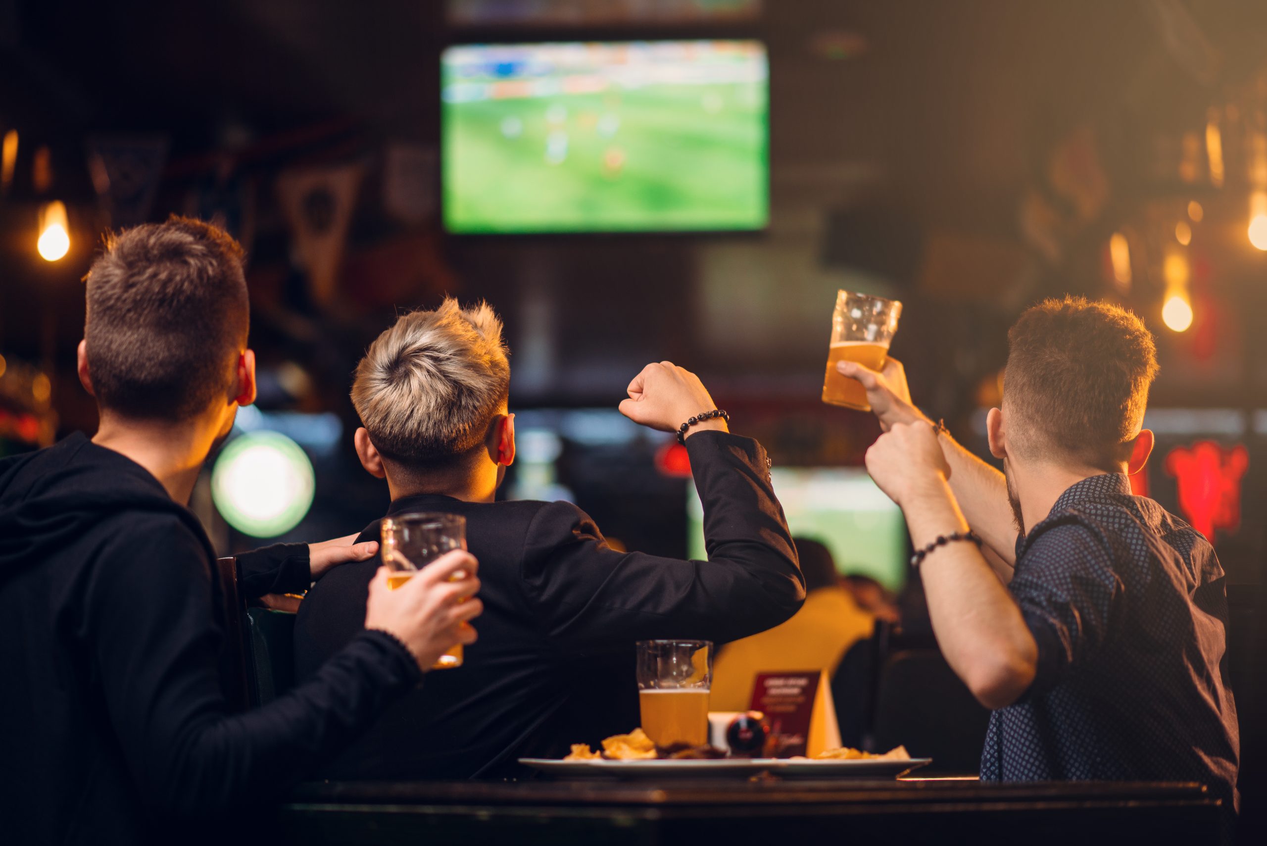 Watching Sports Games At Harvard Gardens | Harvard Gardens | Restaurant & Bar in Boston, MA
